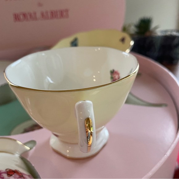 HOST PICK⭐️Royal Albert Miranda Kerr Teacup & Saucer Set 💖 Fine Bone China NIB - Picture 7 of 16